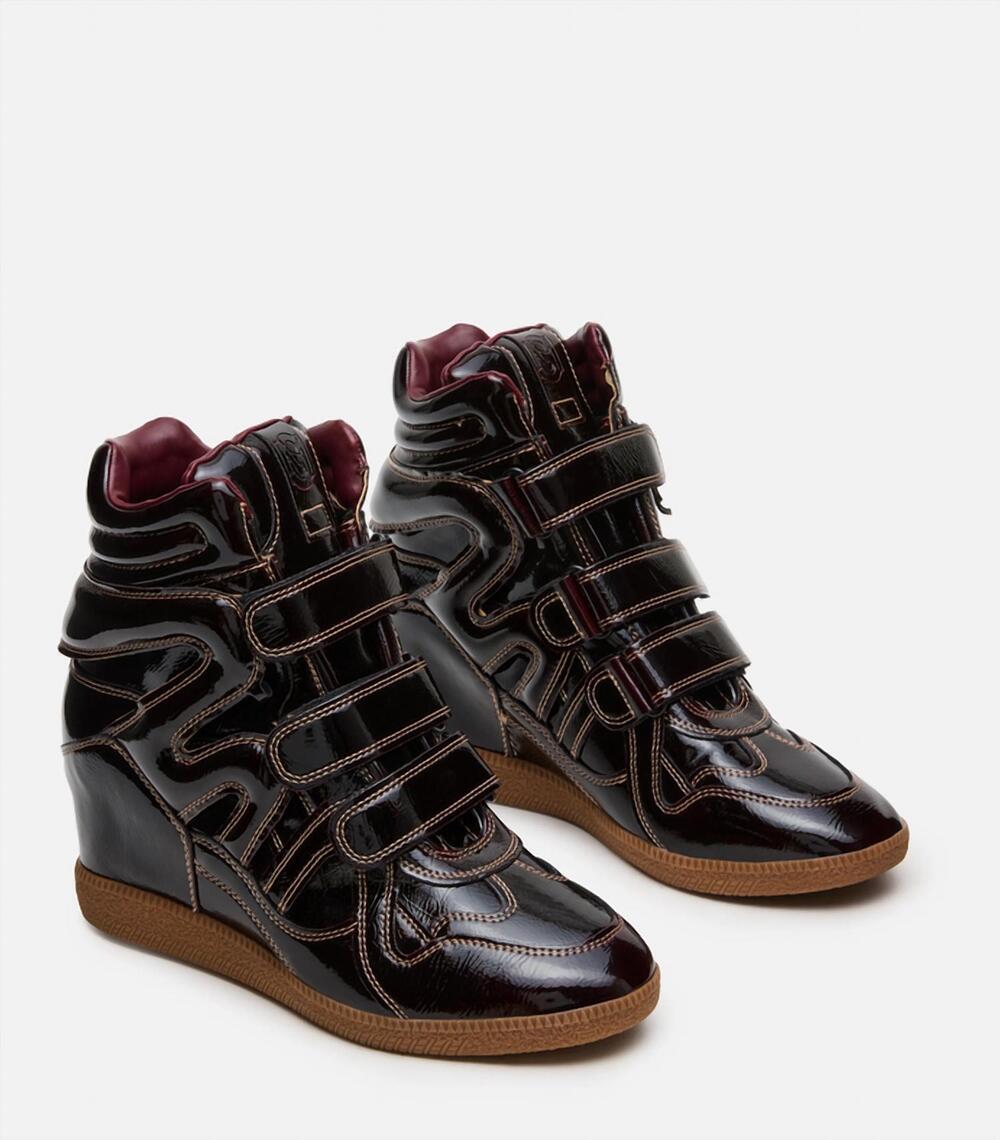 NEW STEVE MADDEN women's mavis wedge sneaker in burgundy patent